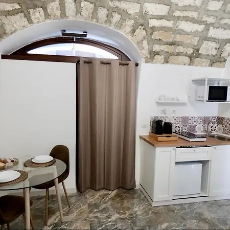 Le Dimore Di San Michele - Life In Old Town Bari